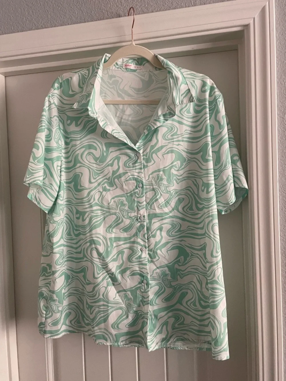 ROMWE Mint Green Swirl Short Sleeve Button-Down Shirt - Picture 4 of 5